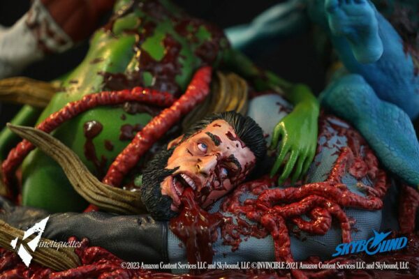 INVINCIBLE - Diorama Omni-Man The Ambush 52 cm – Image 19