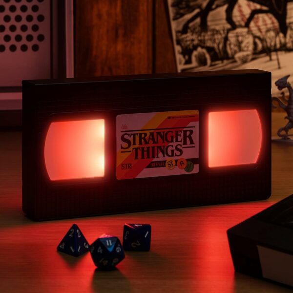 STRANGER THINGS – Lampe VHS Vintage – Image 3