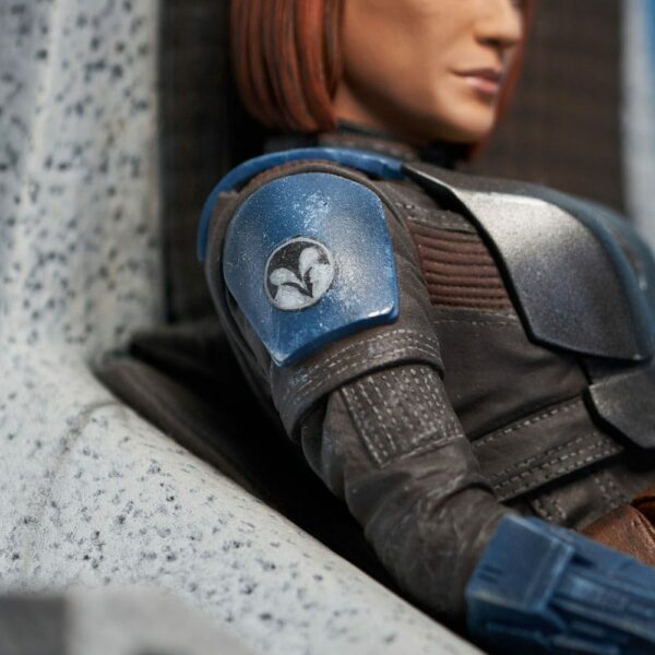 STAR WARS – Statuette Premier Collection 1/7 Bo-Katan on Throne (The Mandalorian) 35 cm – Image 14