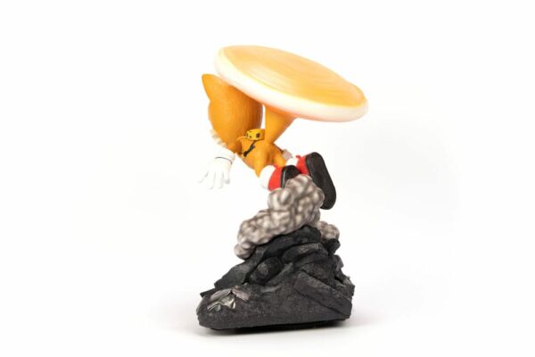 SONIC THE HEDGEHOG – Statuette Tails Standoff 32 cm – Image 4