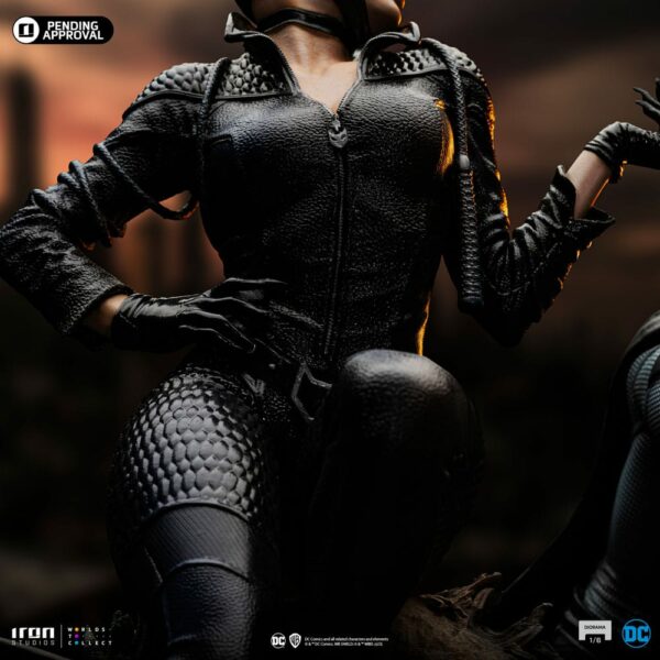 DC COMICS – Statuette Diorama 1/6 Batman & Catwoman 51 cm – Image 6
