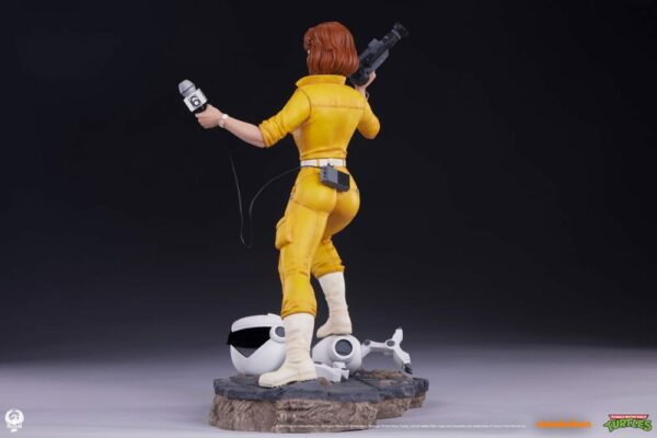LES TORTUES NINJA – Statuette 1/4 April O'Neil 46 cm – Image 8