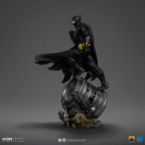 DC COMICS – Statuette BDS Art Scale Deluxe 1/10 Batman Deluxe (Black Version Exclusive) 30 cm – Image 4