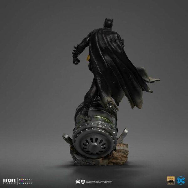 DC COMICS – Statuette BDS Art Scale Deluxe 1/10 Batman Deluxe (Black Version Exclusive) 30 cm – Image 5