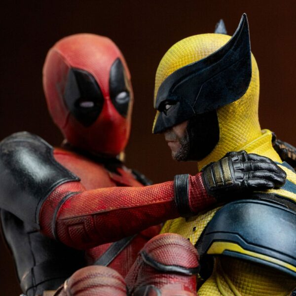 MARVEL – Statuette 1/10 Art Scale Deluxe Deadpool & Wolverine 21 cm – Image 3