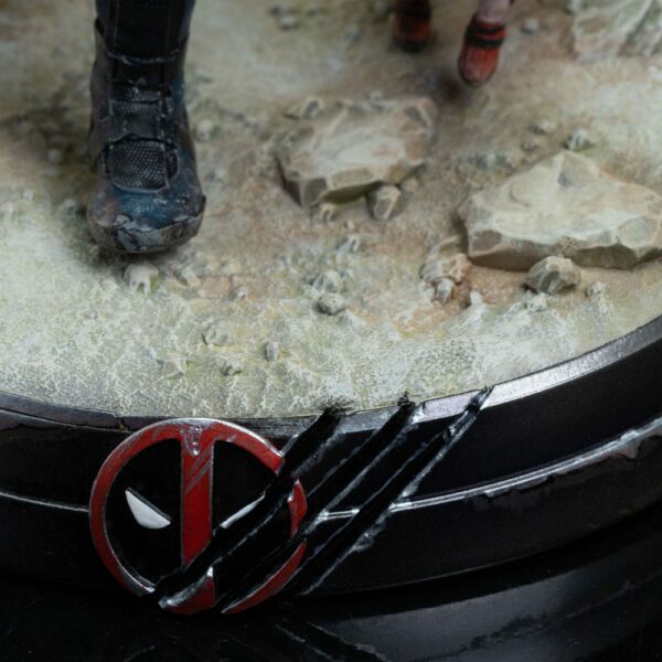 MARVEL – Statuette 1/10 Art Scale Deluxe Deadpool & Wolverine 21 cm – Image 5