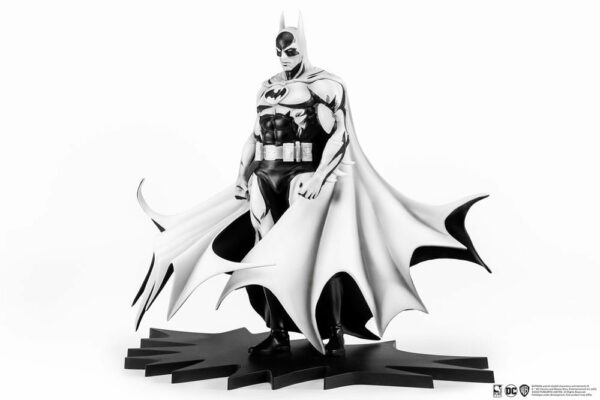DC COMICS – Statuette 1/8 Batman PX  Black & White Version 30 cm – Image 6