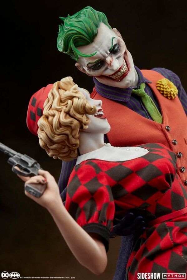 DC COMICS – Statuette 1/5 The Joker & Harley Quinn Lawless Love 41 cm (DC Comics Mythos) – Image 14
