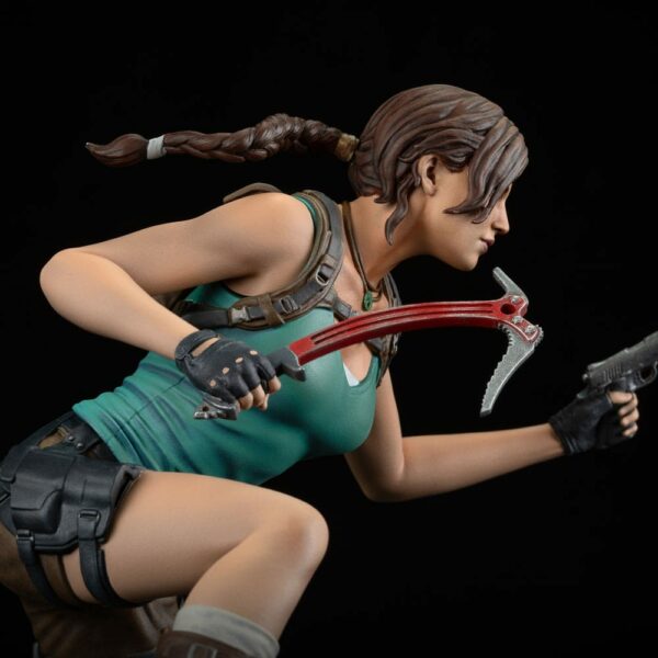 TOMB RAIDER – Statuette Lara Croft 24 cm – Image 7