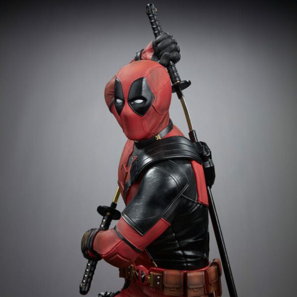 MARVEL – Statuette 1/4 Legacy Replica Deadpool (Deadpool & Wolverine) 58 cm – Image 3