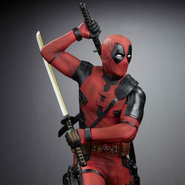 MARVEL – Statuette 1/4 Legacy Replica Deadpool (Deadpool & Wolverine) 58 cm – Image 4