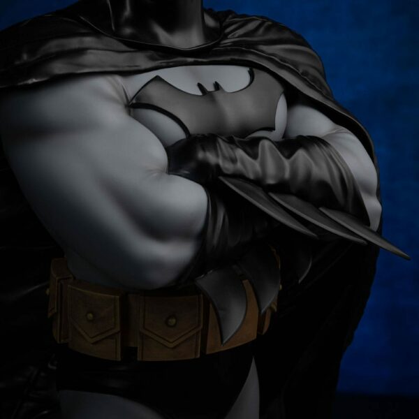 DC COMICS – Statuette Legacy Replica 1/4 Batman DC Trinity 60 cm – Image 8