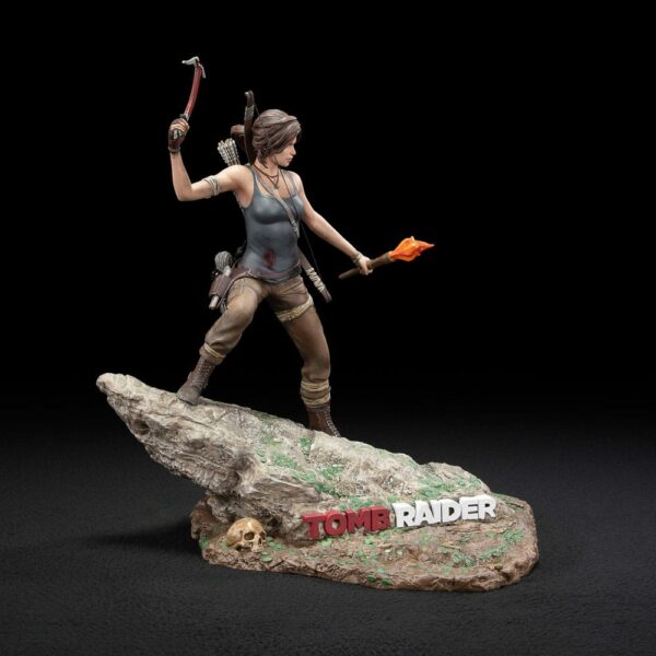 TOMB RAIDER – Statuette Lara Croft (Survivor Era) 33 cm – Image 7