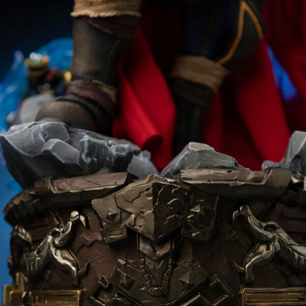 MARVEL – Statuette 1/4 Legacy Replica Thor Unleashed – Image 9