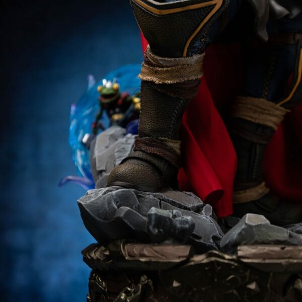 MARVEL – Statuette 1/4 Legacy Replica Thor Unleashed – Image 11