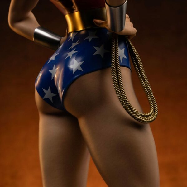 DC COMICS – Statuette Legacy Replica 1/4 Wonder Woman DC Trinity 56 cm – Image 3