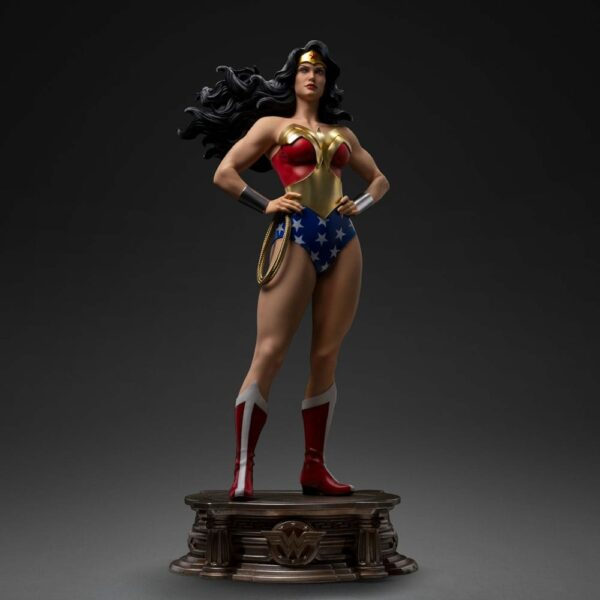 DC COMICS – Statuette Legacy Replica 1/4 Wonder Woman DC Trinity 56 cm – Image 9