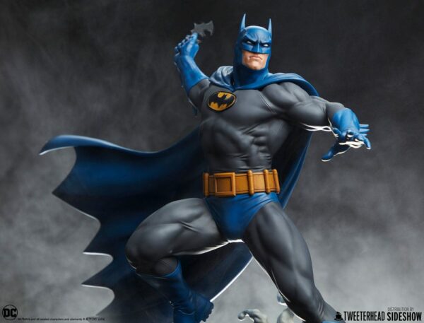 DC COMICS – Statuette 1/4 Batman (Retro Edition) 66 cm – Image 2