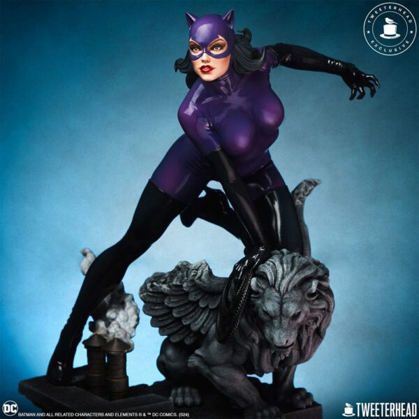 DC COMICS – Statuette 1/6 Catwoman (Purple Edition) 35 cm – Image 2
