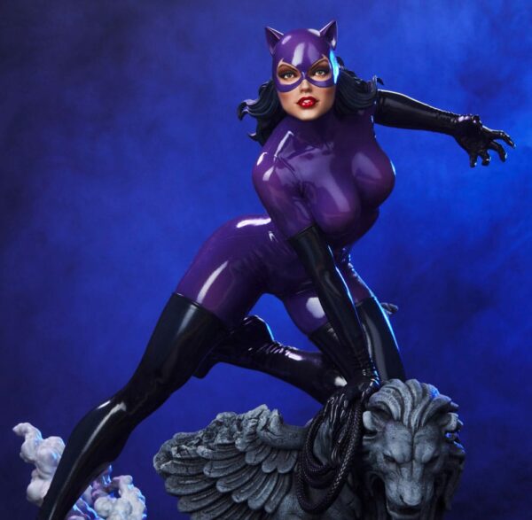 DC COMICS – Statuette 1/6 Catwoman (Purple Edition) 35 cm – Image 3