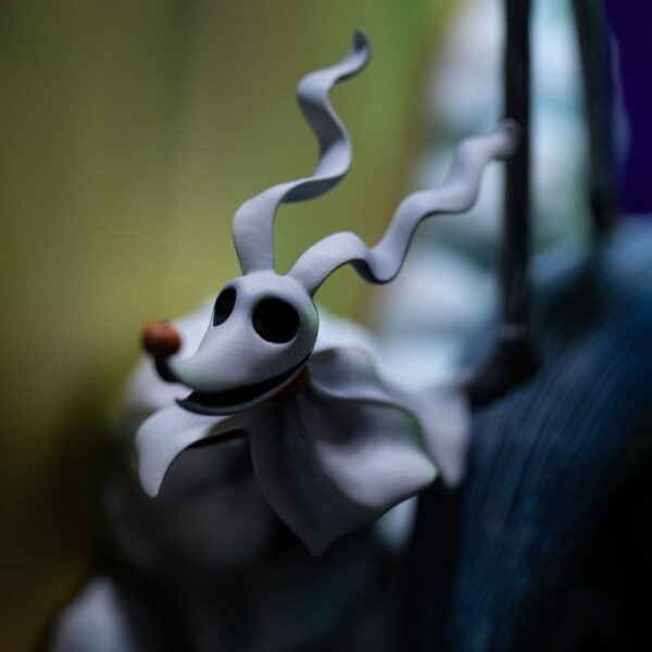 L’ÉTRANGE NOËL DE MONSIEUR JACK – Statuette 1/10 Deluxe Art Scale Jack Skellington Sally & Zero 39 cm – Image 11