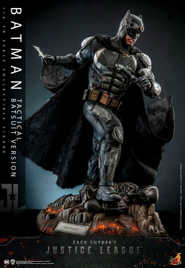 DC COMICS – Zack Snyder's Justice League Figurine Movie Masterpiece 1/6 Batman Tactical Suit 33 cm – Image 3