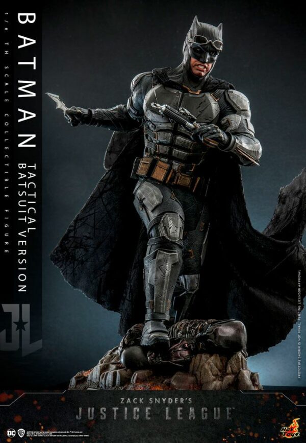 DC COMICS – Zack Snyder's Justice League Figurine Movie Masterpiece 1/6 Batman Tactical Suit 33 cm – Image 4