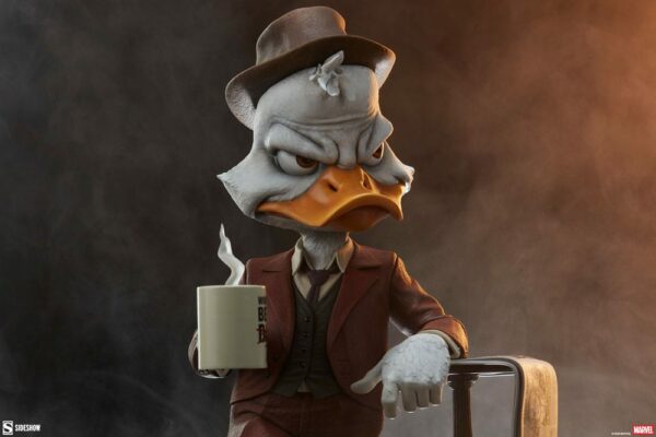 MARVEL – Statuette Premium Format Howard the Duck 28 cm – Image 3